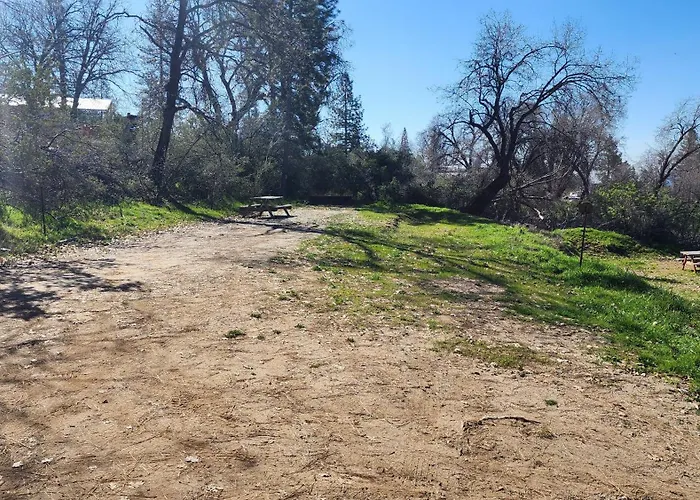 Campground At Sequoia Mountain Farms - Bring Your Own Tent Or Rv - No Bedrooms Or Beds Provided